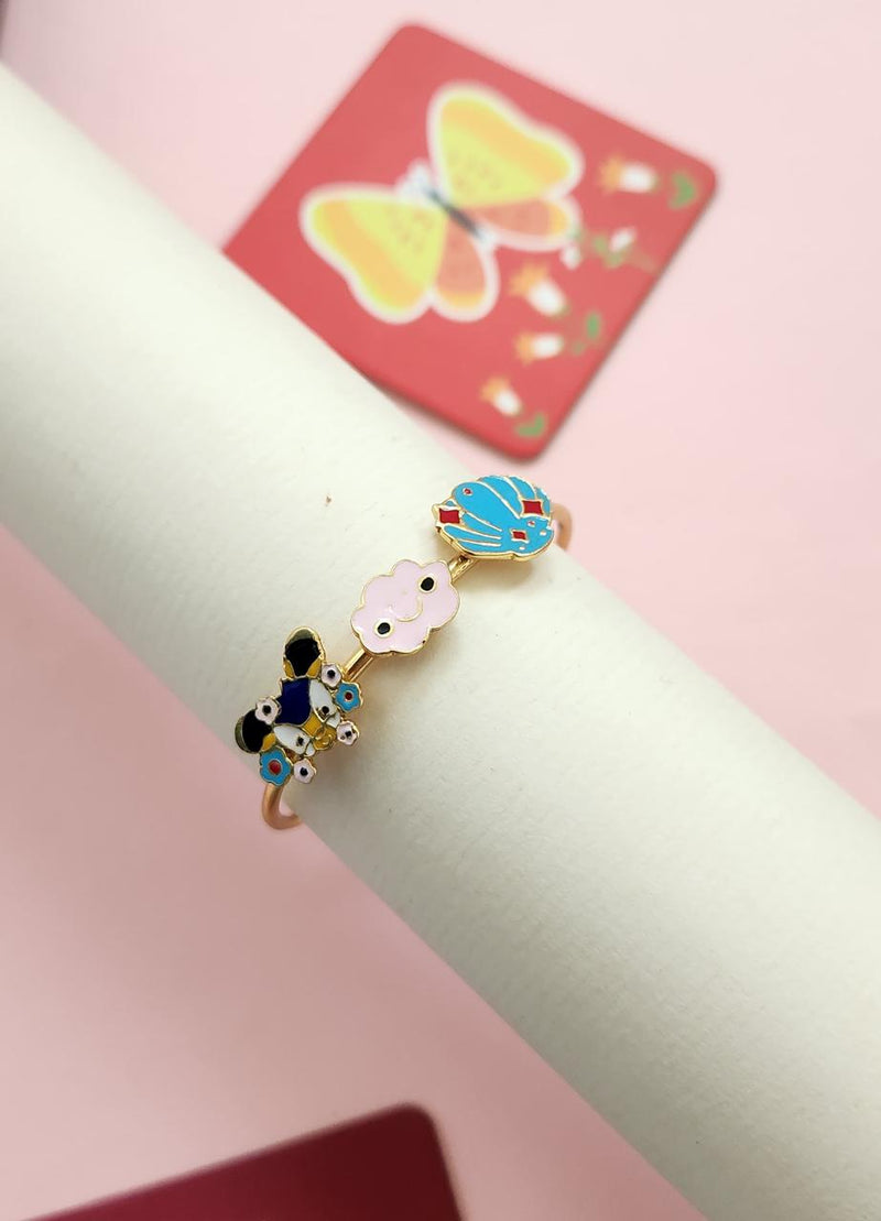 A sleek silver kada for kids with a smooth finish and rounded edges, designed for comfort and style.