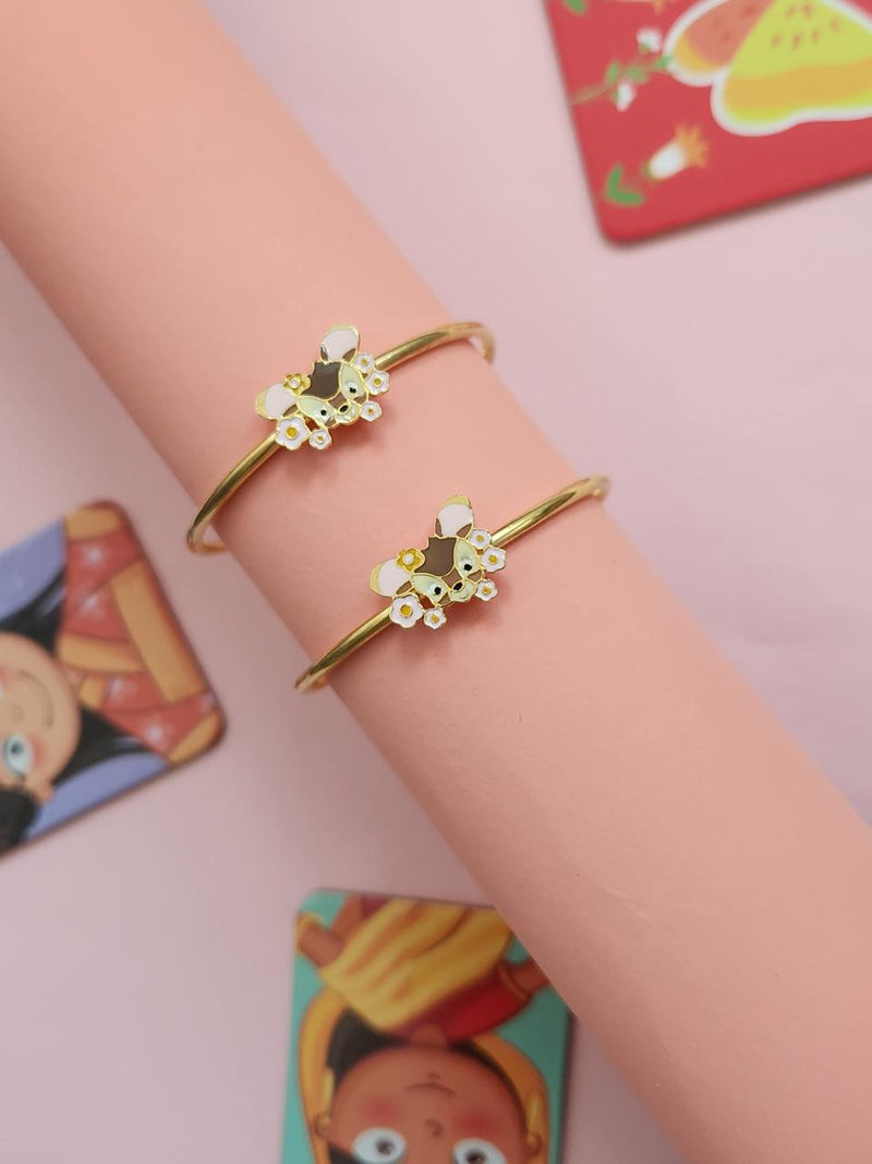 A sleek silver kada for kids with a smooth finish and rounded edges, designed for comfort and style.