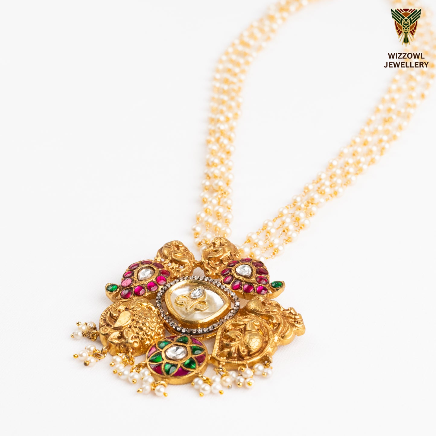 Meira Pendant Necklace