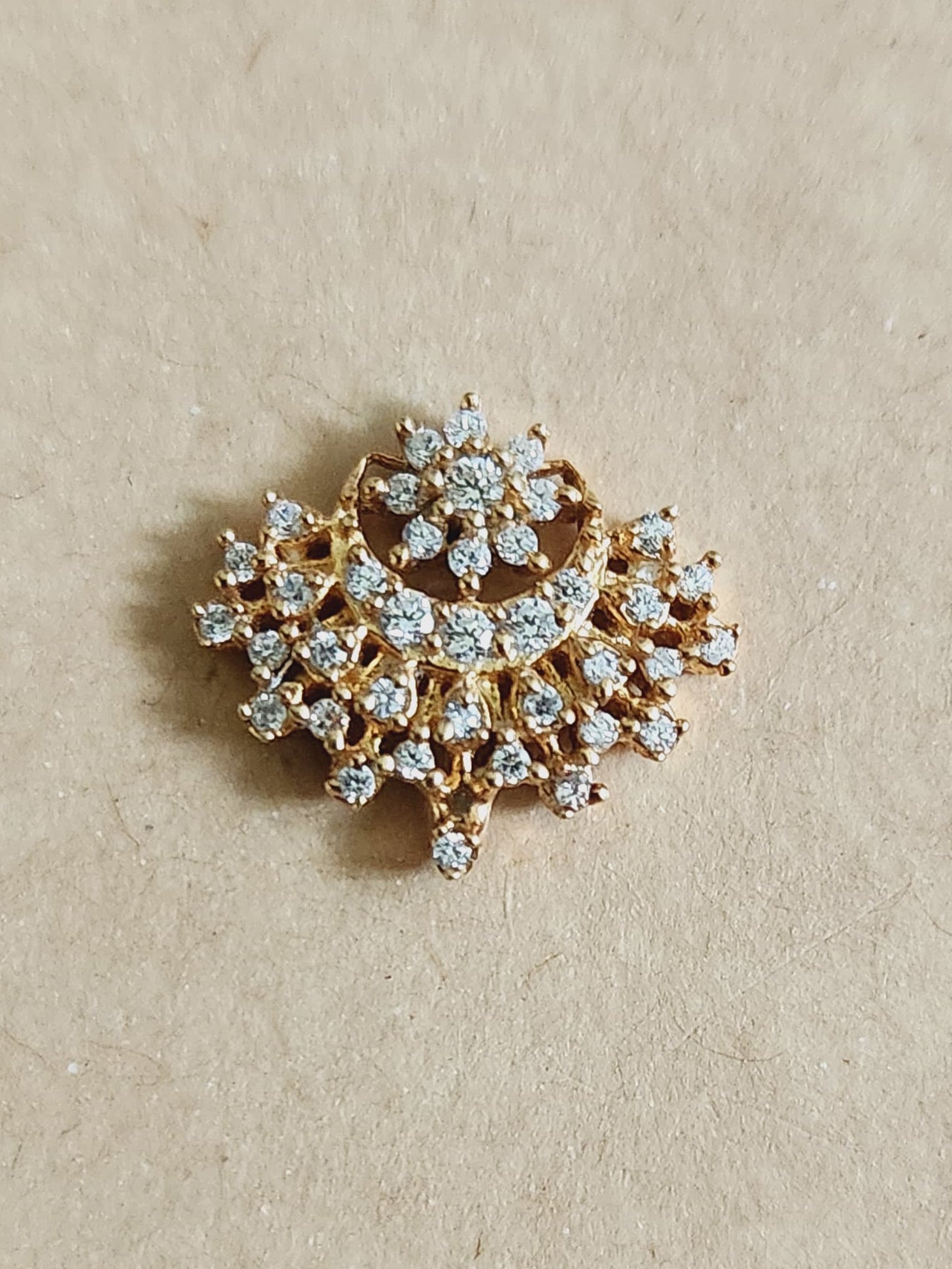 Kairav Gold Nosepins