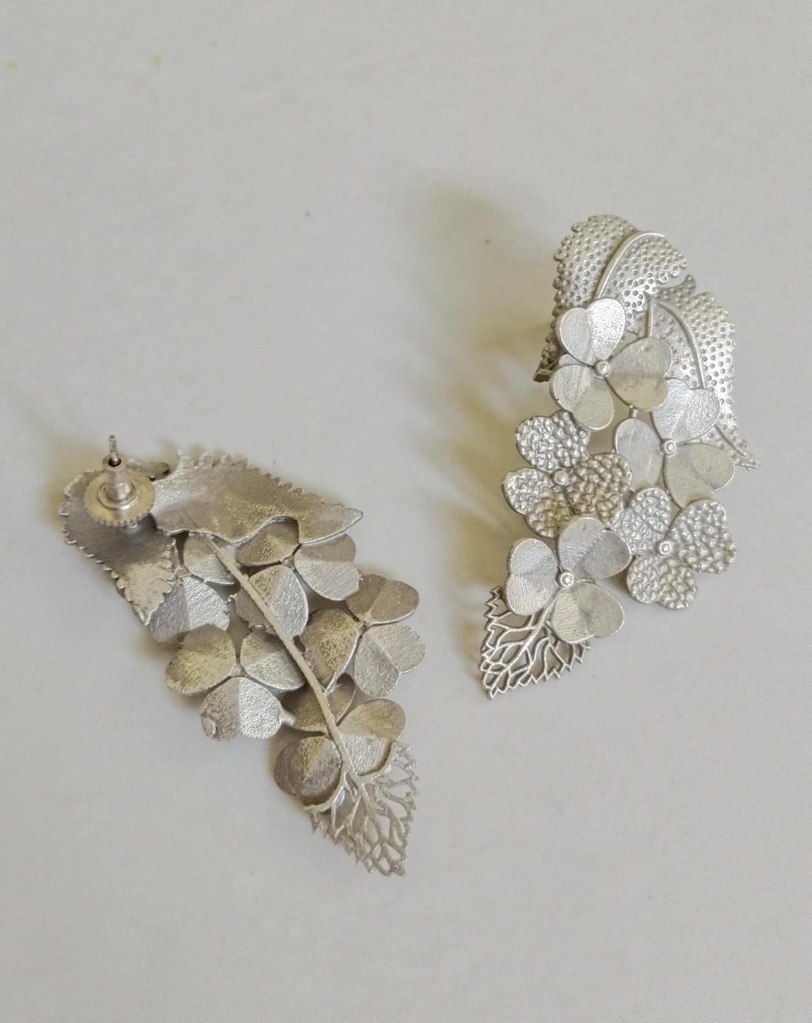 Riza Oxidised Earring