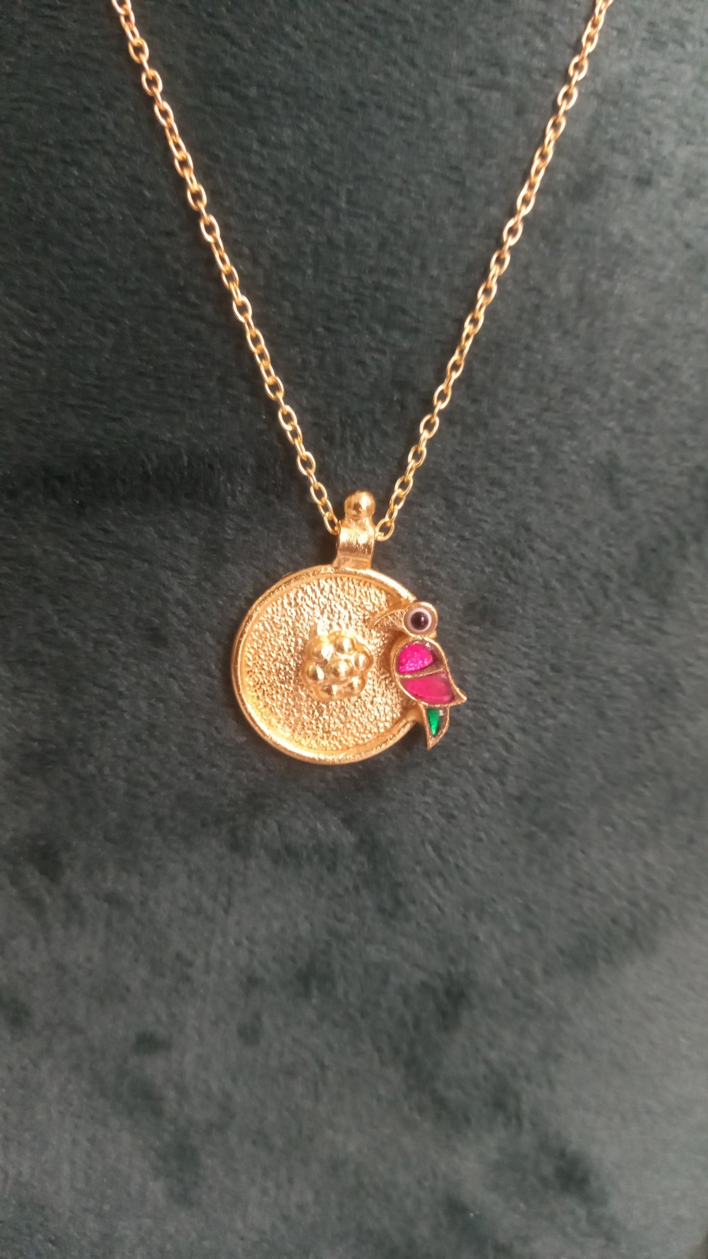 Vira Pendant chain