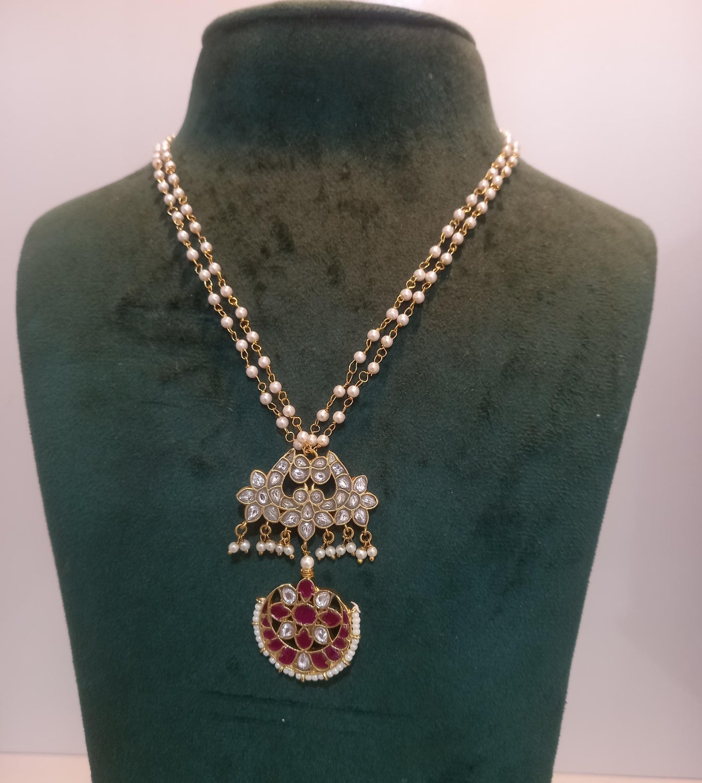 Luna Pendant Chain