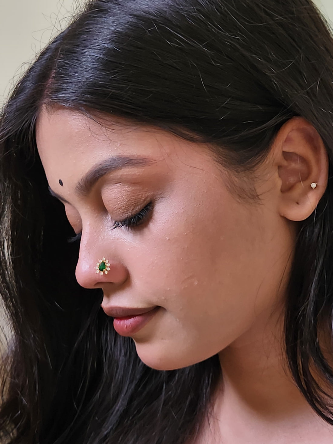 How to Wear a Nose Pin? Your Guide to Wearing Silver Mookuthi & Nose Pins Style!