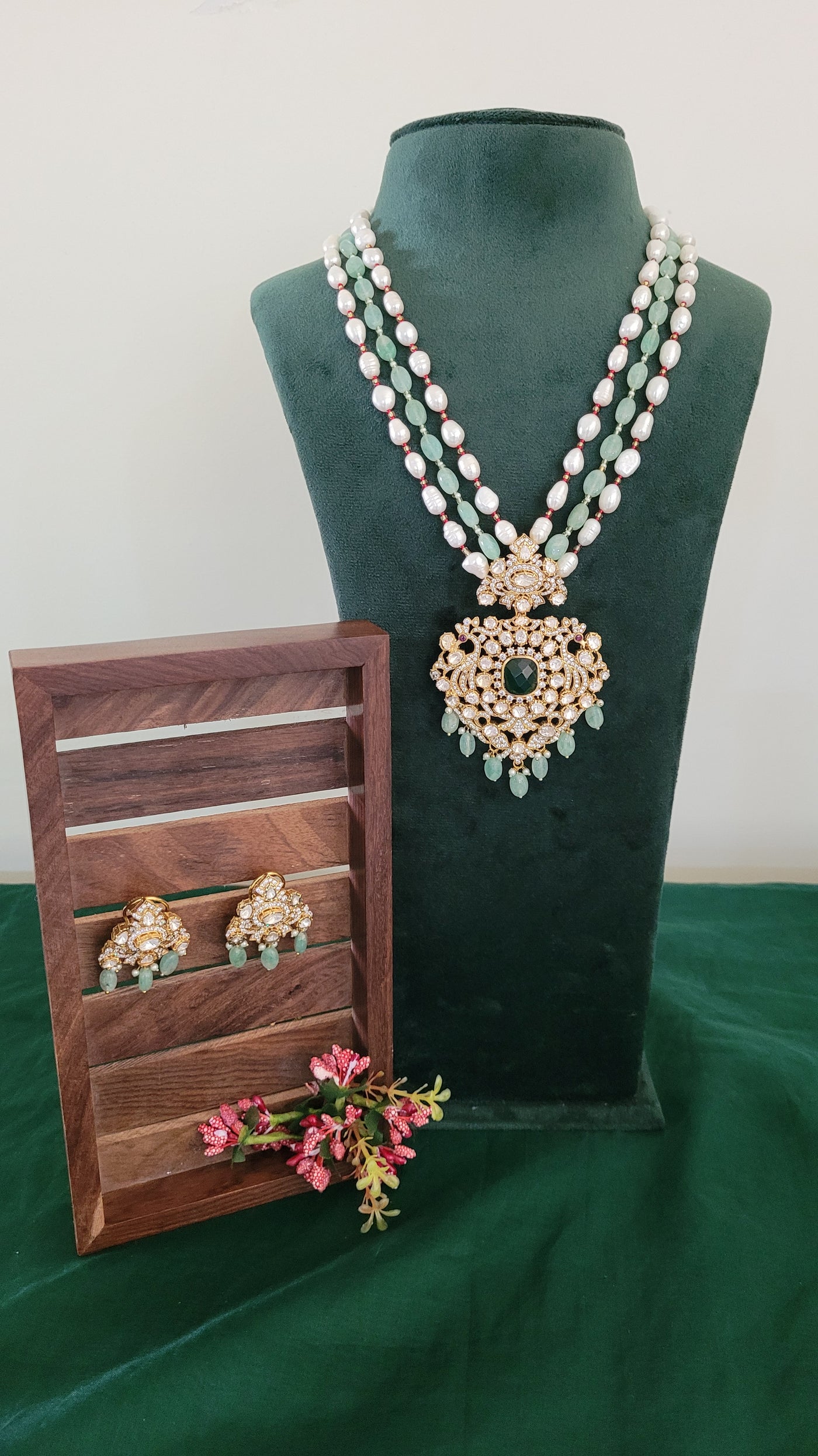 Polki Victorian Necklace Set