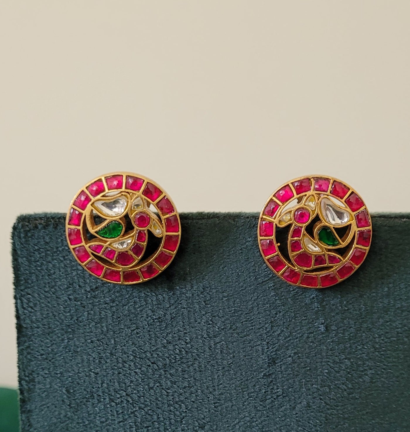 Vidhi mor studs