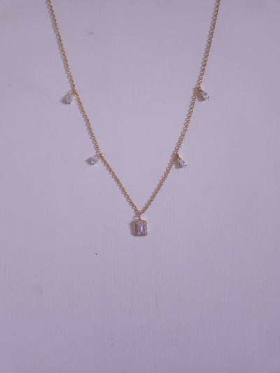 A classic silver chain with a smooth, polished finish and interlocking links, offering a timeless and versatile accessory.