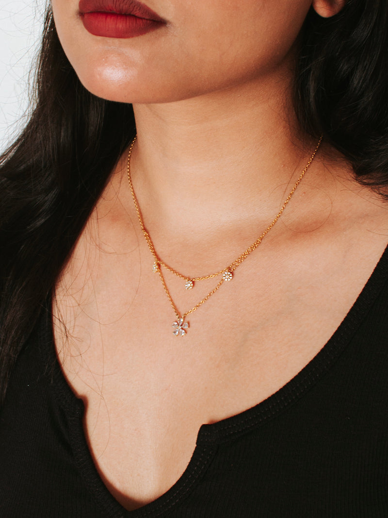 A classic silver chain with a smooth, polished finish and interlocking links, offering a timeless and versatile accessory.