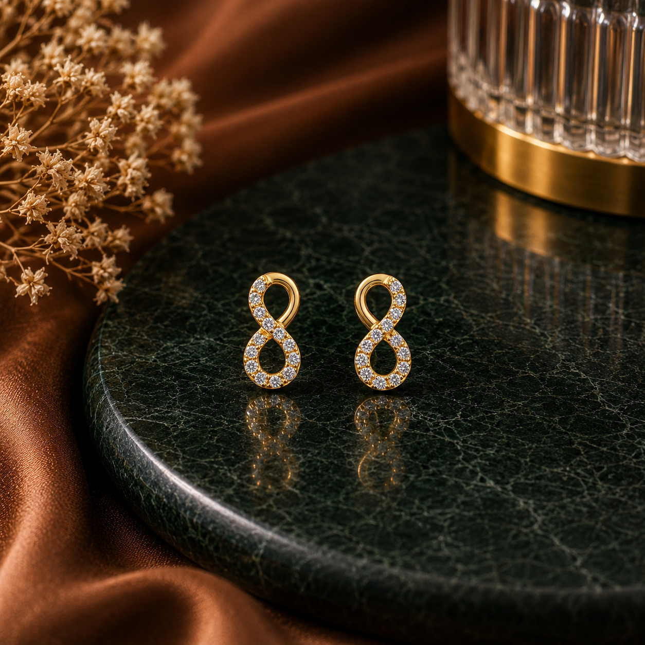 INFINITY LOOP 925 Silver Studs