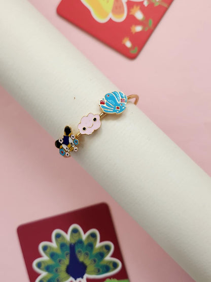 A sleek silver kada for kids with a smooth finish and rounded edges, designed for comfort and style.