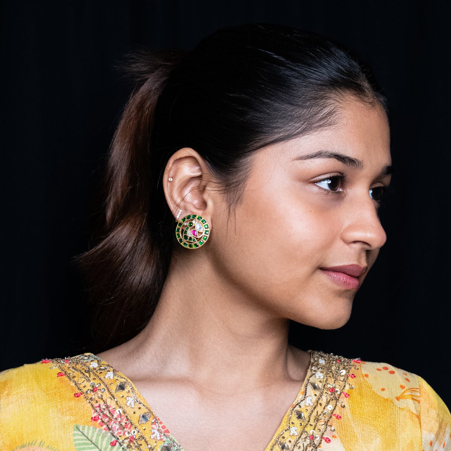 Vidhi mor studs