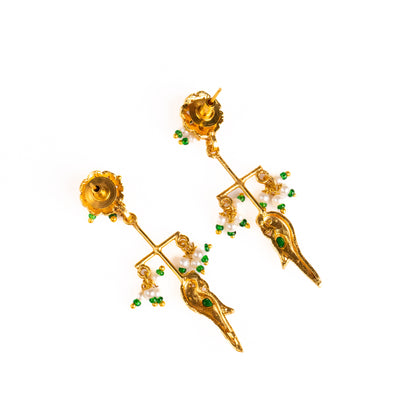 Morvi Drops Earrings