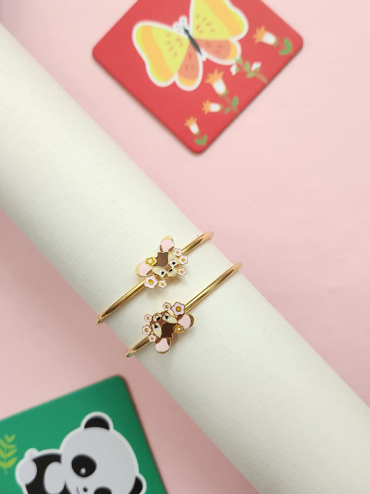 A sleek silver kada for kids with a smooth finish and rounded edges, designed for comfort and style.