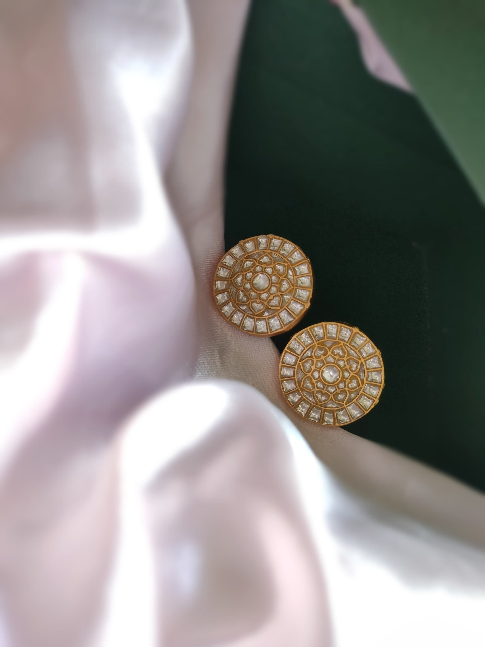 Elira Studs