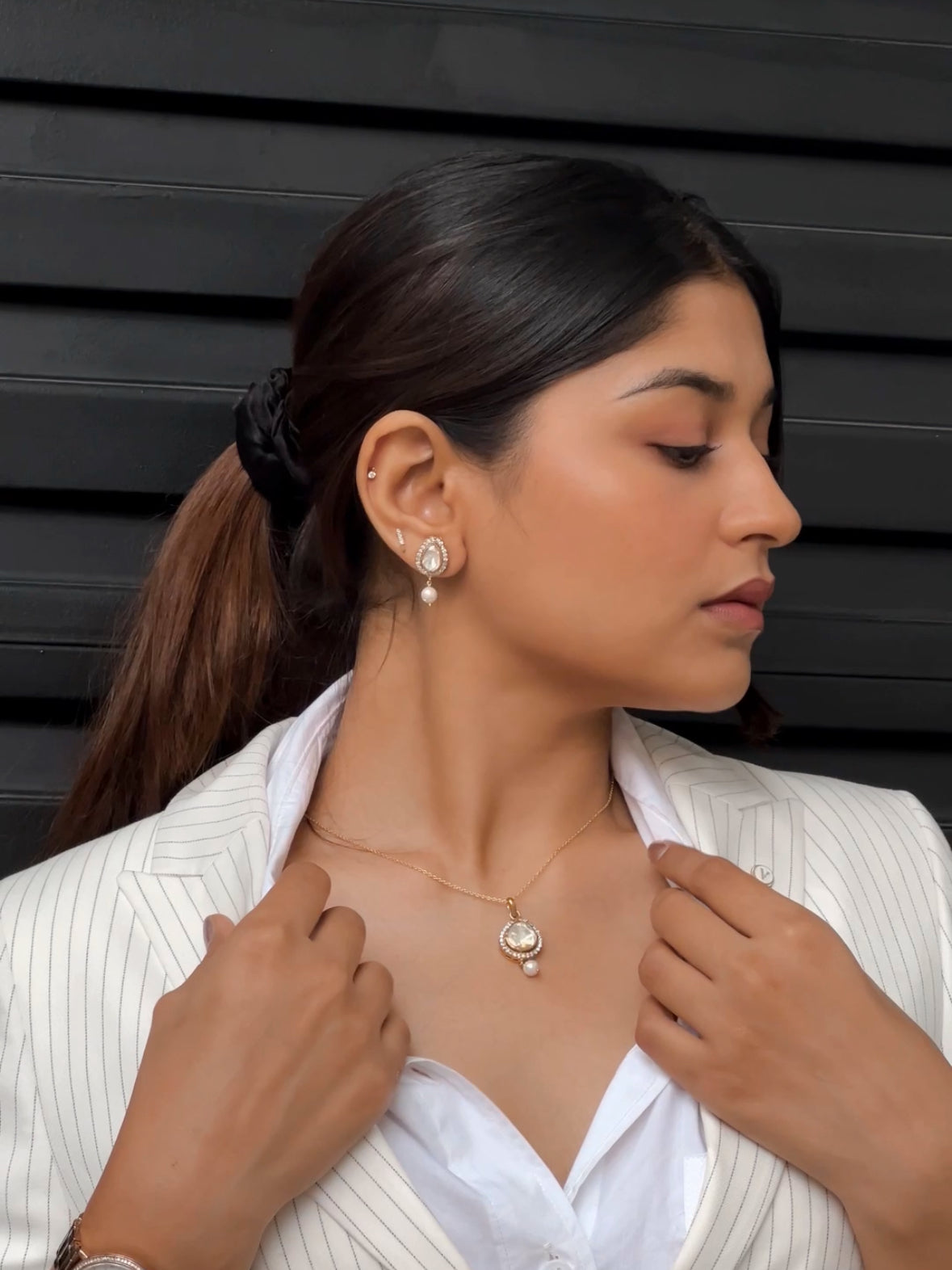 A classic silver chain with a smooth, polished finish and interlocking links, offering a timeless and versatile accessory.