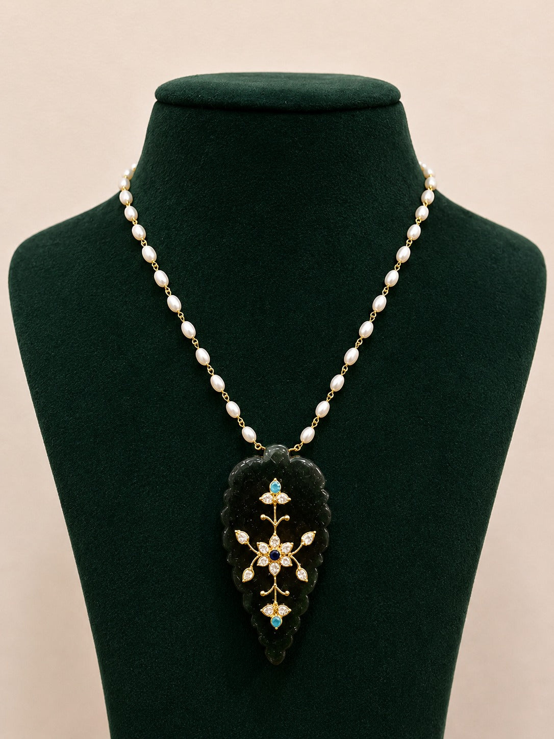 Emerald Pearl Pendant Chain
