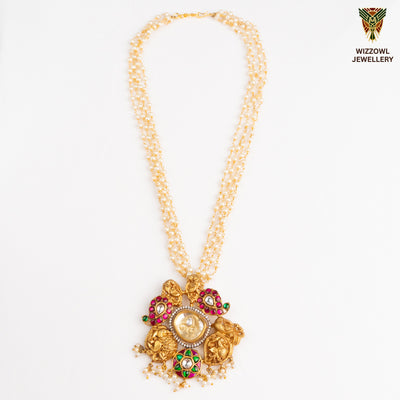 Meira Pendant Necklace