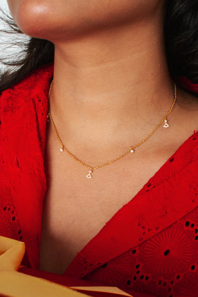 A classic silver chain with a smooth, polished finish and interlocking links, offering a timeless and versatile accessory.