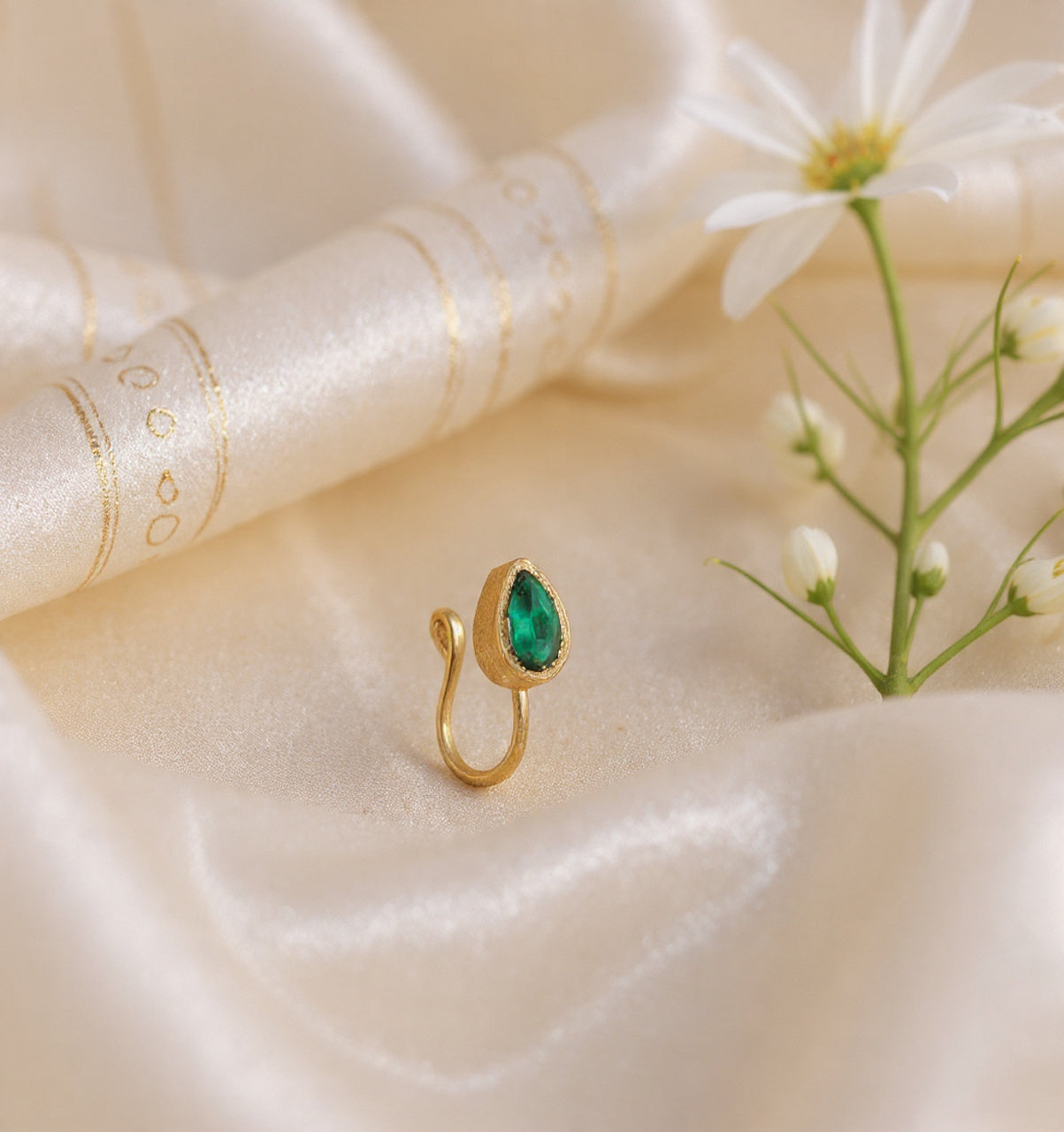 Kundan Upin 925 Silver Nose Pin for Women