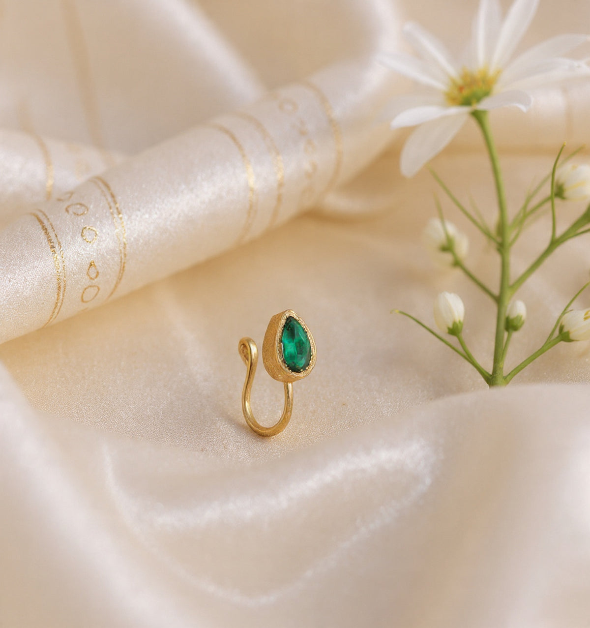 Kundan Upin 925 Silver Nose Pin for Women