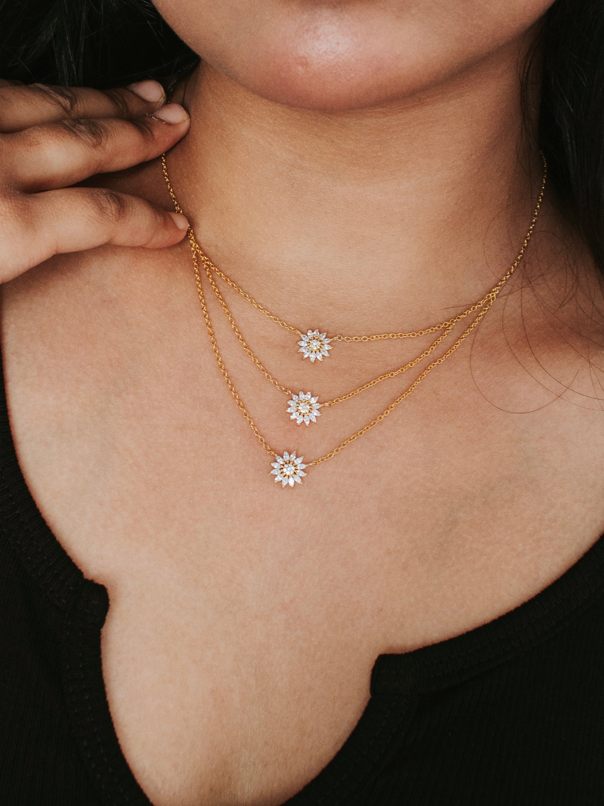 A classic silver chain with a smooth, polished finish and interlocking links, offering a timeless and versatile accessory.