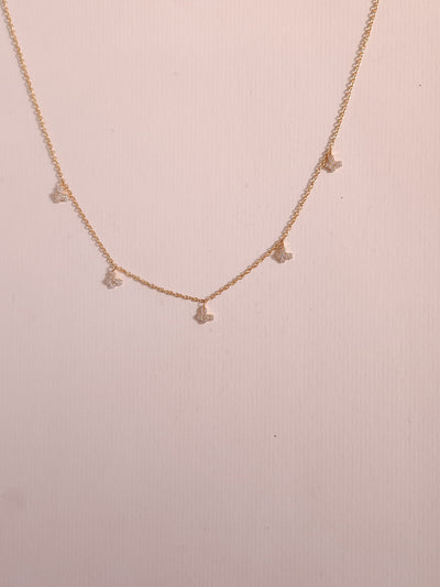 A classic silver chain with a smooth, polished finish and interlocking links, offering a timeless and versatile accessory.
