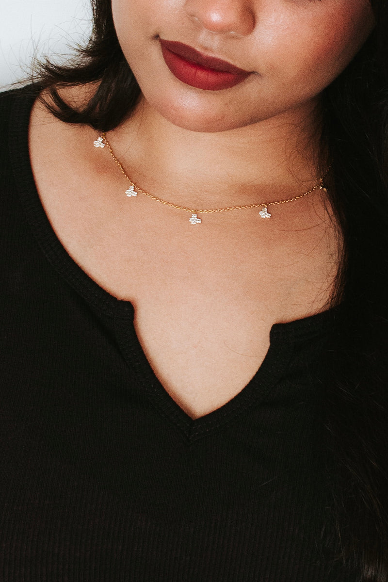 A classic silver chain with a smooth, polished finish and interlocking links, offering a timeless and versatile accessory.