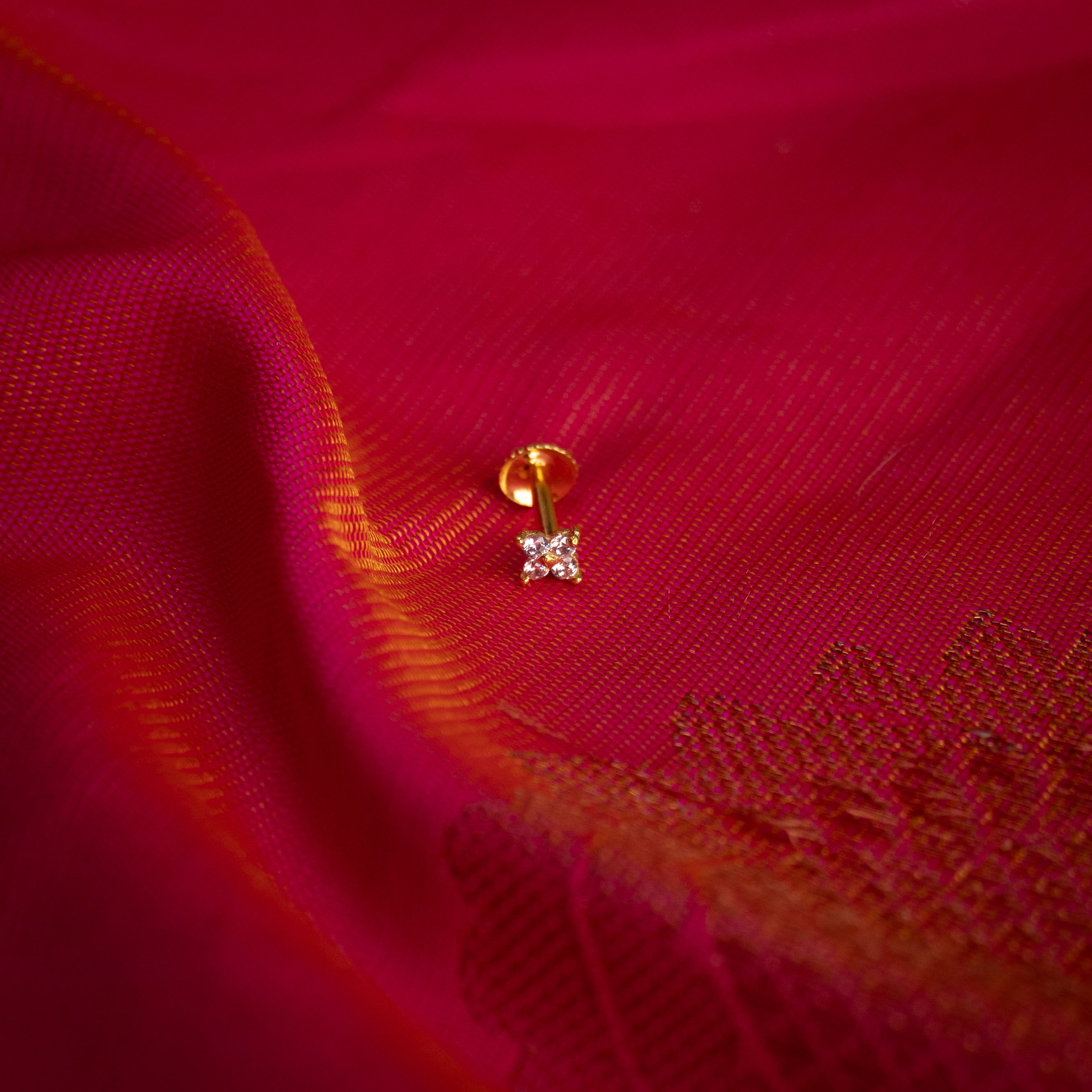 Niva 925 Silver Nose pin for Women