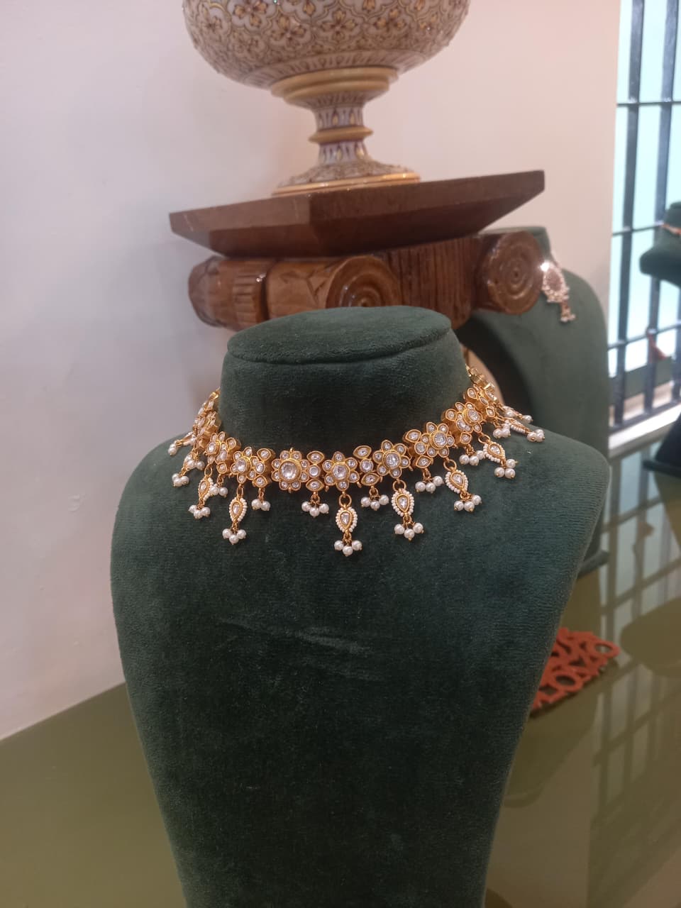 Sitara choker