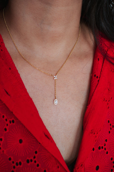 A classic silver chain with a smooth, polished finish and interlocking links, offering a timeless and versatile accessory.