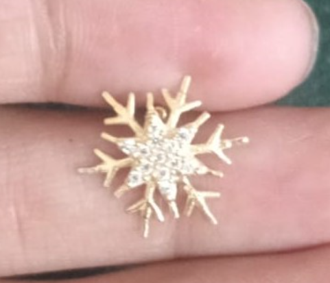Snowy 925 Silver Studs