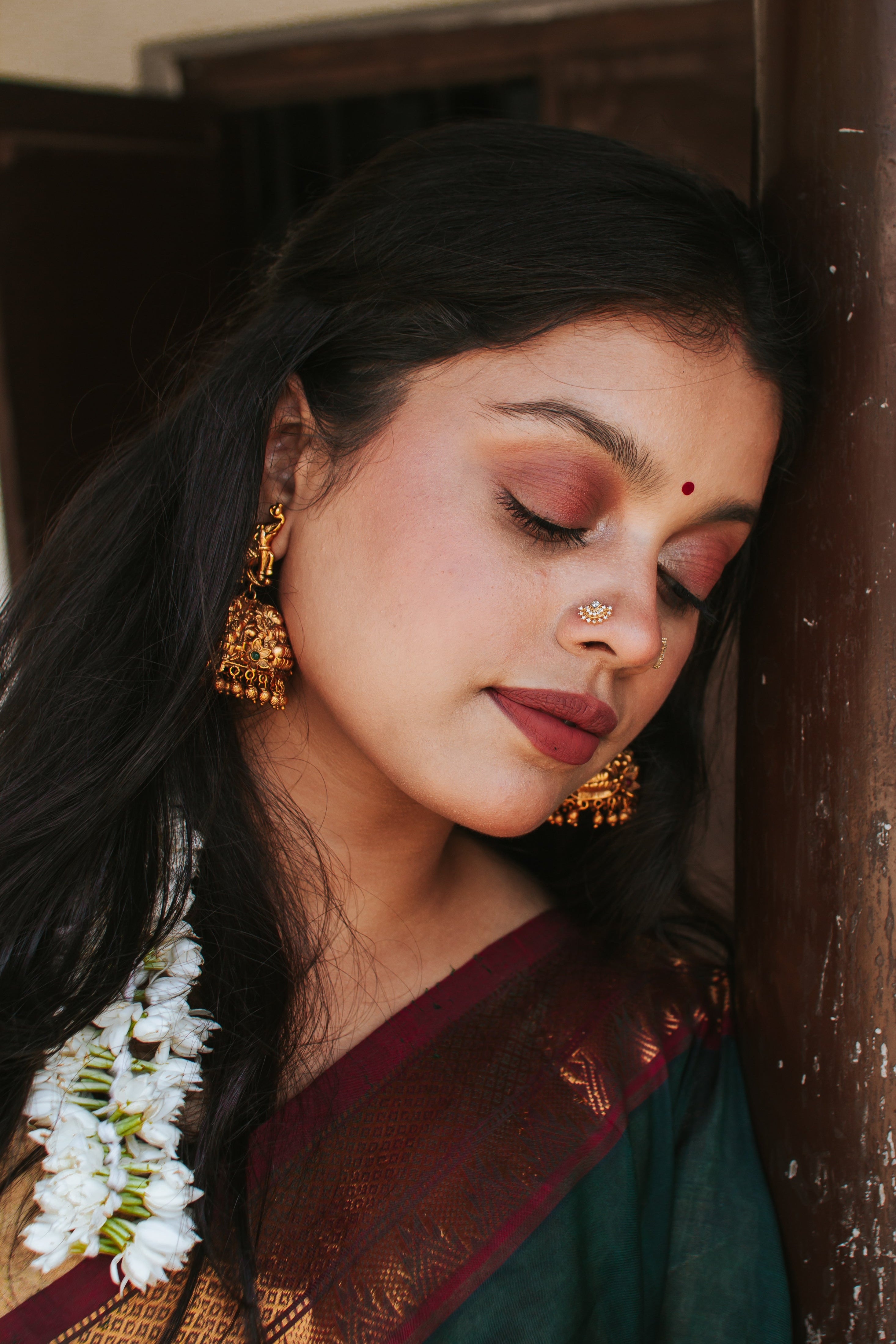 Urvi Gold Nosepins