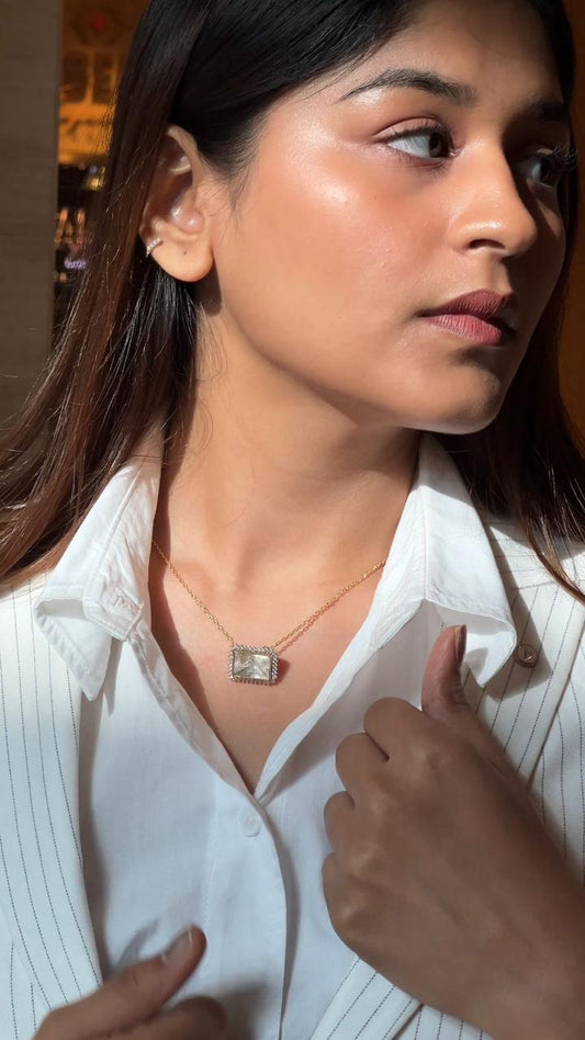 A classic silver chain with a smooth, polished finish and interlocking links, offering a timeless and versatile accessory.