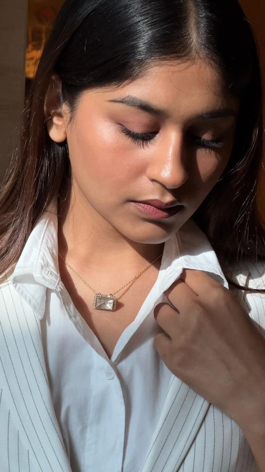 A classic silver chain with a smooth, polished finish and interlocking links, offering a timeless and versatile accessory.