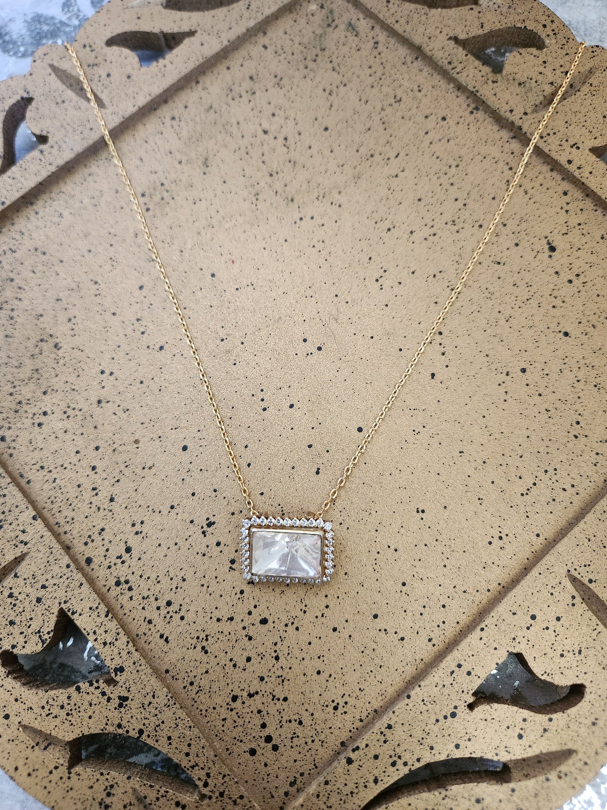 A classic silver chain with a smooth, polished finish and interlocking links, offering a timeless and versatile accessory.