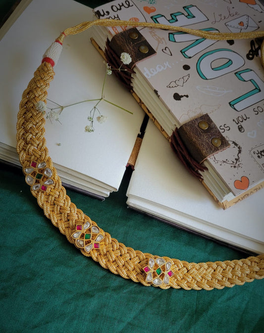 Dossera Choker