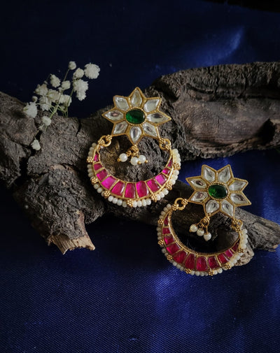 Iraye Chaandbali Earrings