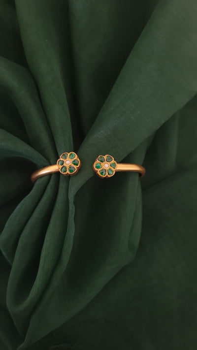 Flower Cuffs Bracelet