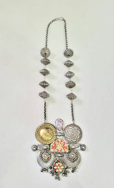 Debasmita neckpiece