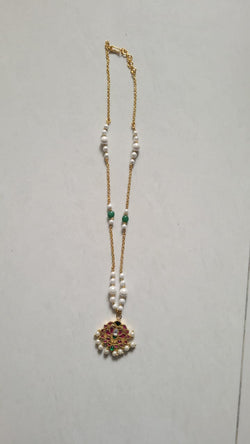 Shanaya Pendant Chain