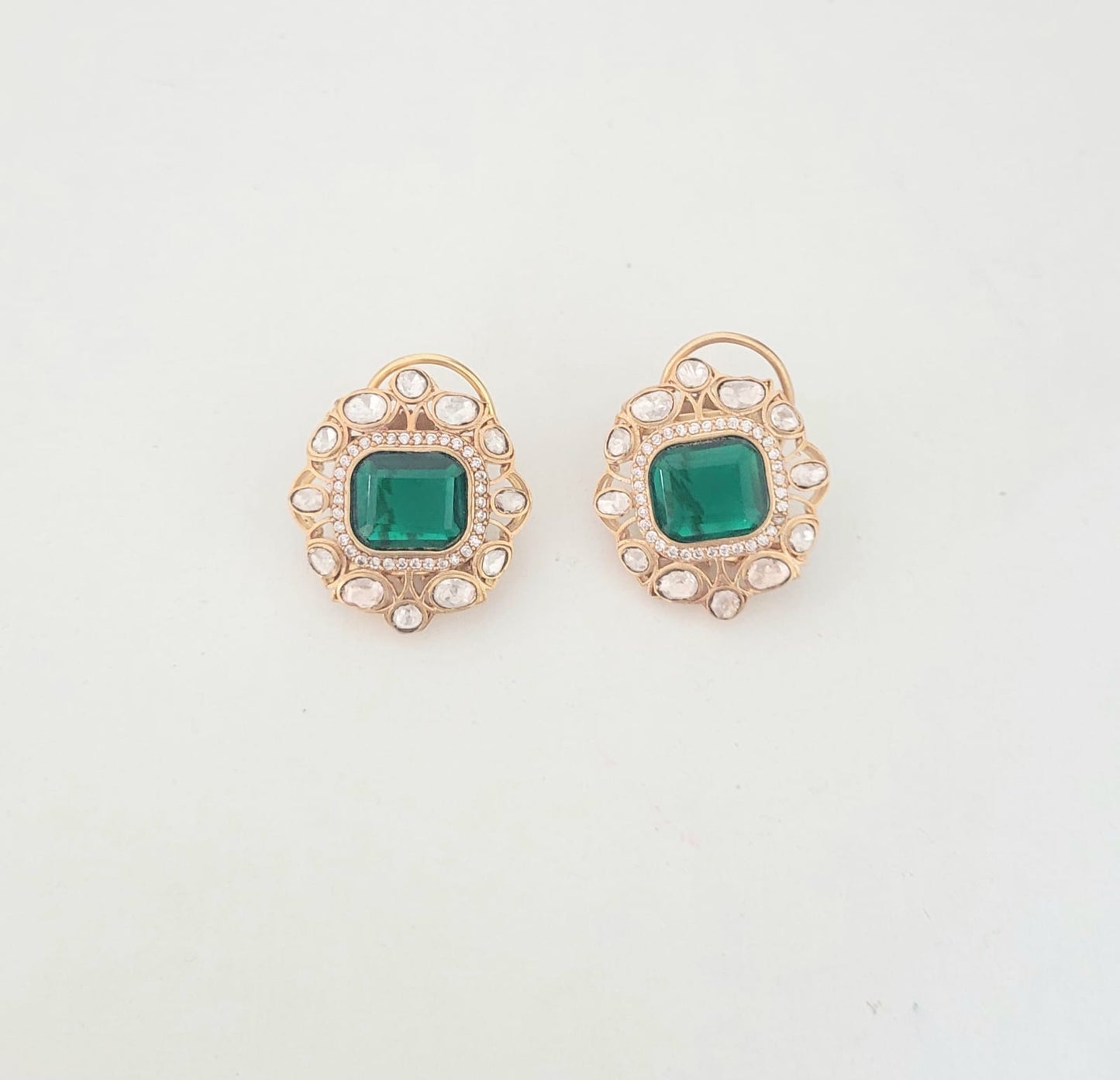 Parinay Green Studs