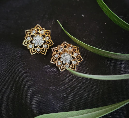 Silver flower Studs