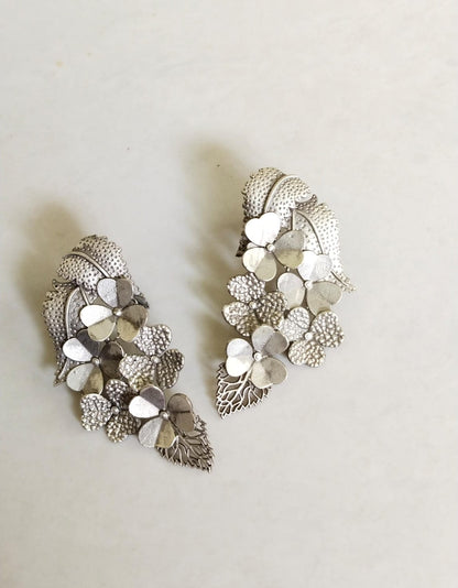 Riza Oxidised Earring