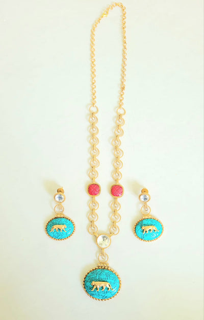 Tiger Necklace Set