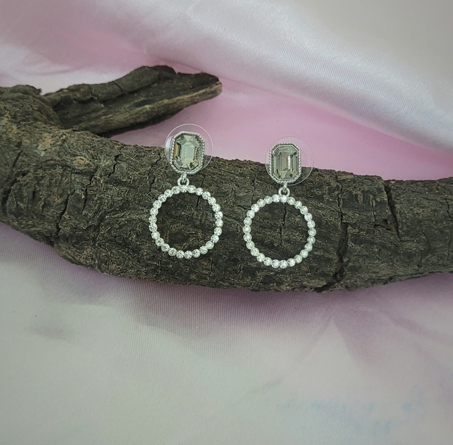 Round Hanging Earrings