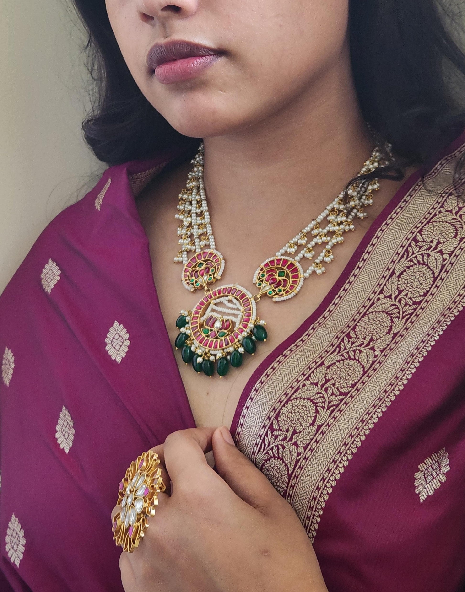 Chakor Necklace Set