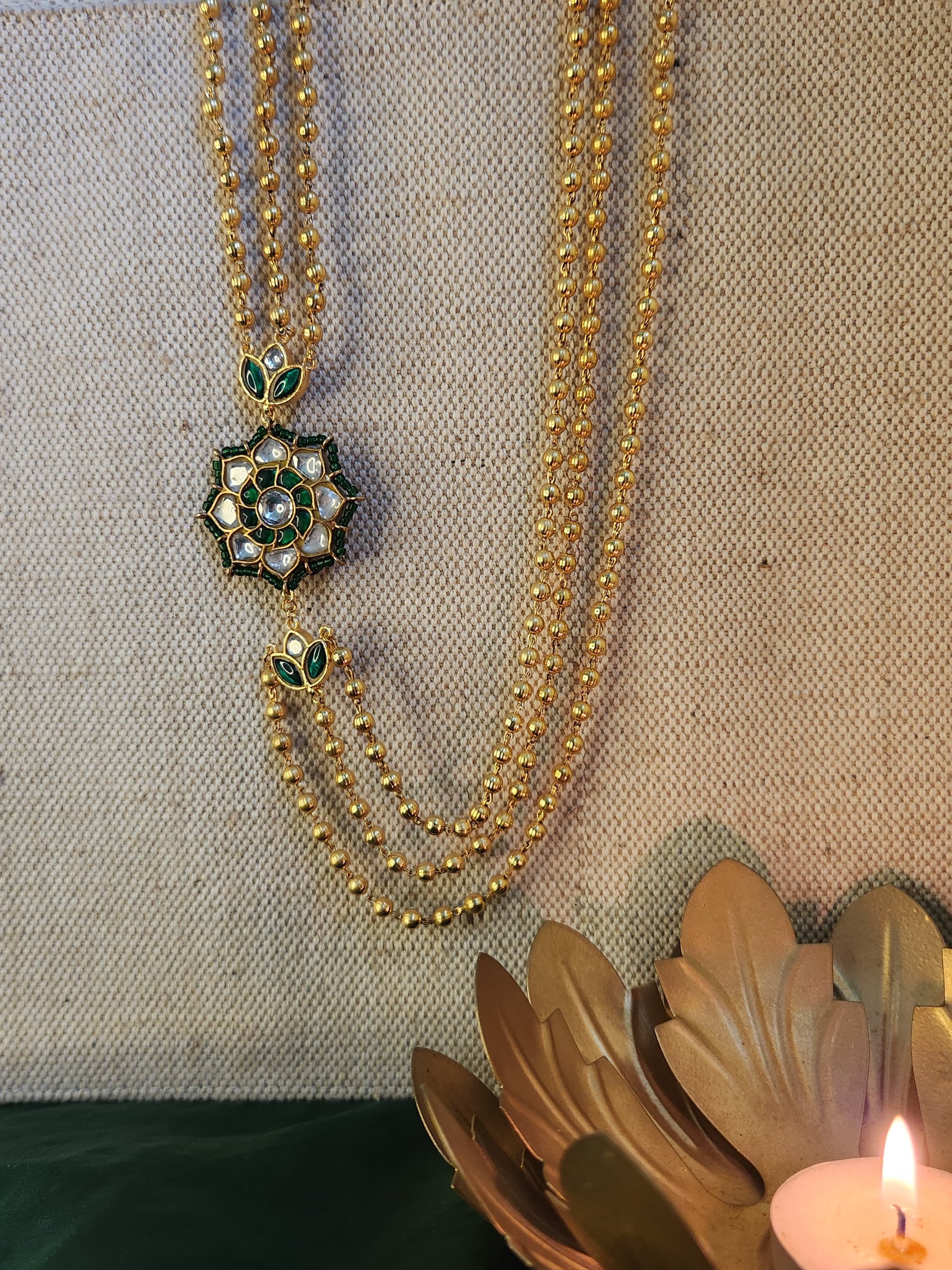Meera Pendant Chain