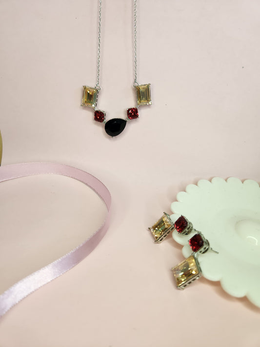 Pendant set with earrings
