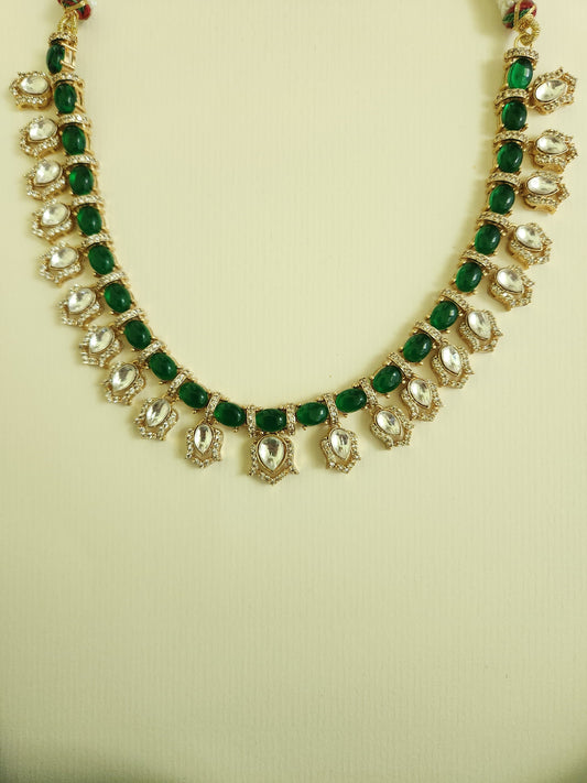 Daivi Necklace Set