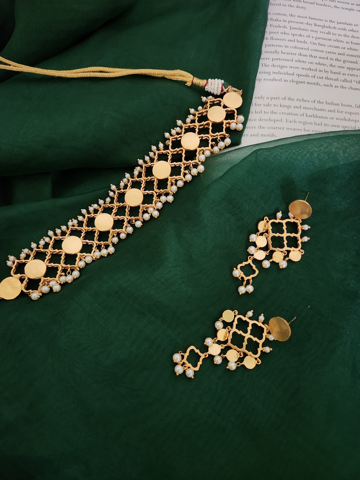 Durva Choker Set